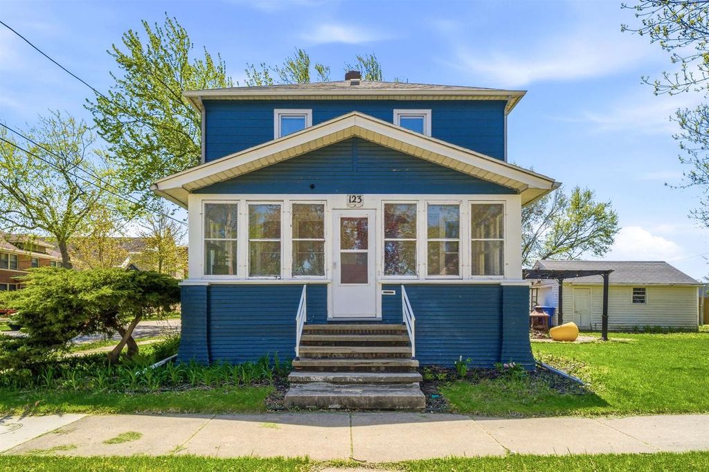 123 E HARRISON STREET, Appleton, WI 54915