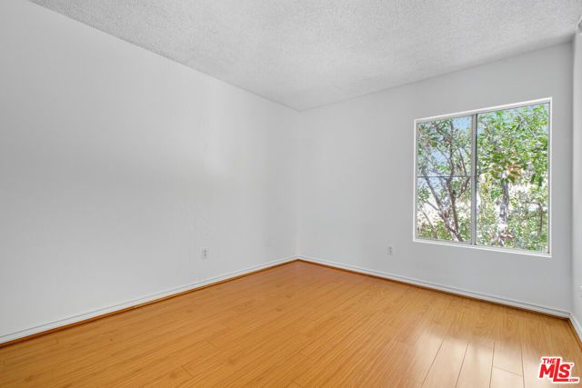 18350 Hatteras Street 253, Tarzana (los Angeles), CA 91356