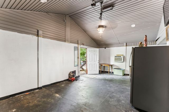 300 Todd Ln, Smyrna, TN 37167