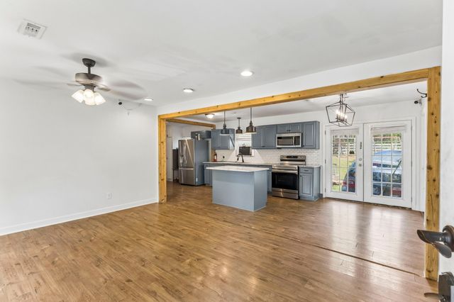 300 Todd Ln, Smyrna, TN 37167