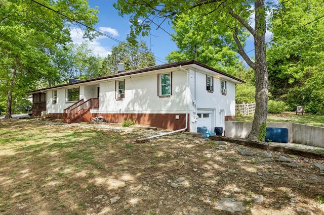 300 Todd Ln, Smyrna, TN 37167