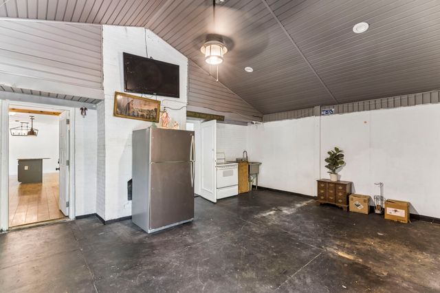 300 Todd Ln, Smyrna, TN 37167