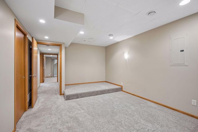 13584 Aspen Drive, Rogers, MN 55374