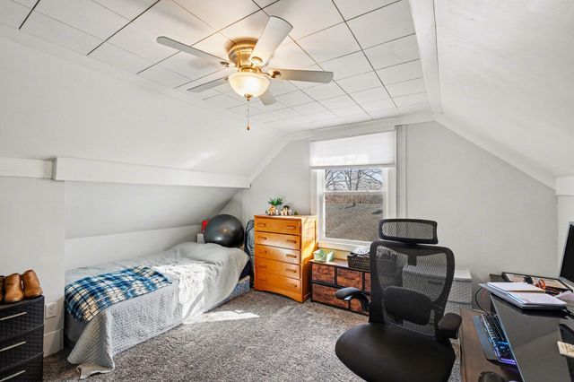 379 E Muskegon Street, Cedar Springs, MI 49319