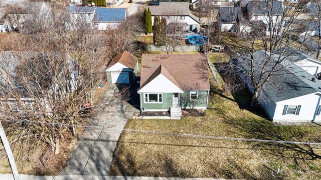 379 E Muskegon Street, Cedar Springs, MI 49319