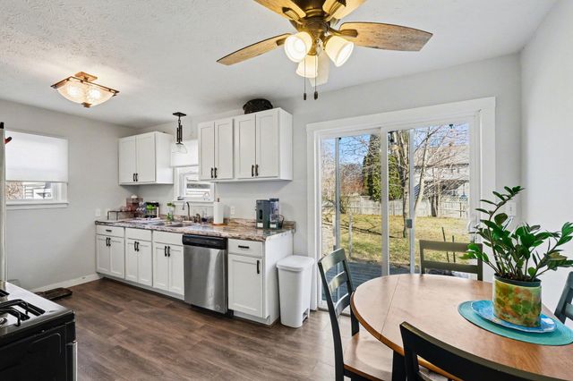 379 E Muskegon Street, Cedar Springs, MI 49319