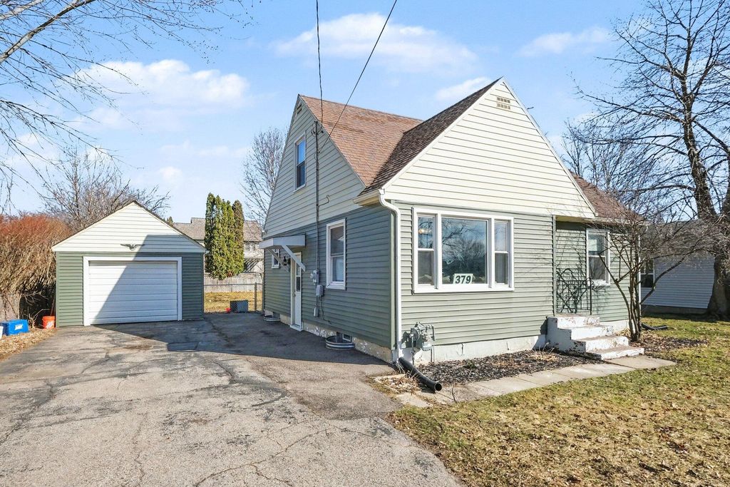 379 E Muskegon Street, Cedar Springs, MI 49319