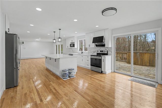 26 Trout Brook Lane, Scituate, RI 02831