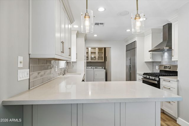 5817 N 18TH Street, Phoenix, AZ 85016