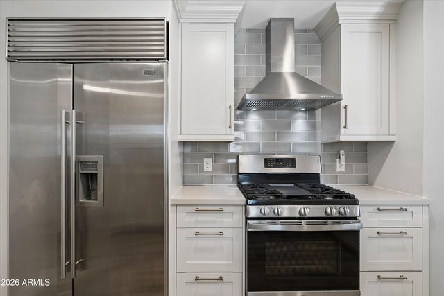 5817 N 18TH Street, Phoenix, AZ 85016