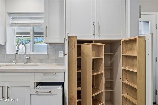 5817 N 18TH Street, Phoenix, AZ 85016
