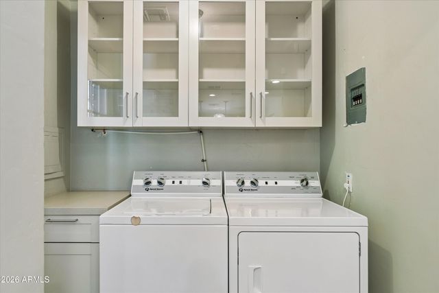 5817 N 18TH Street, Phoenix, AZ 85016