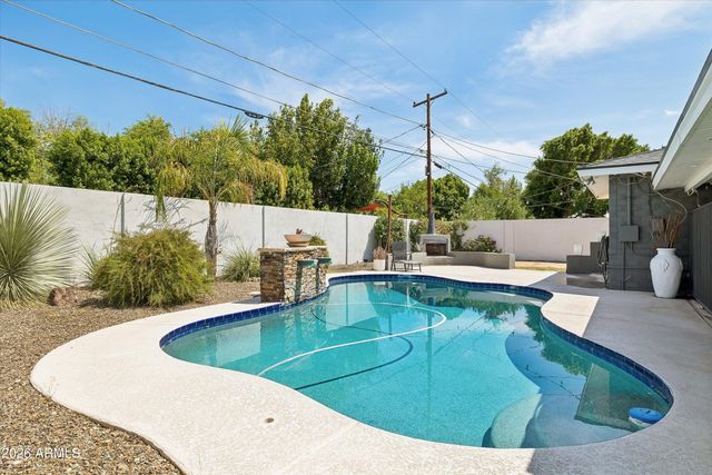 5817 N 18TH Street, Phoenix, AZ 85016