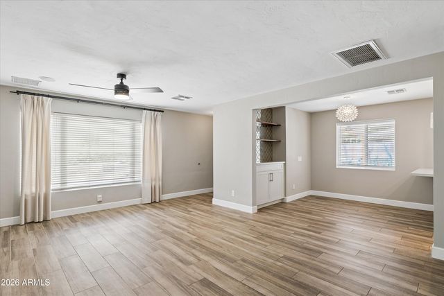 5817 N 18TH Street, Phoenix, AZ 85016