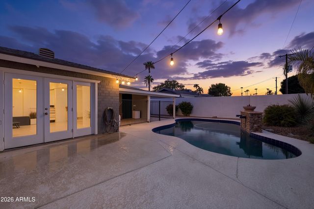 5817 N 18TH Street, Phoenix, AZ 85016