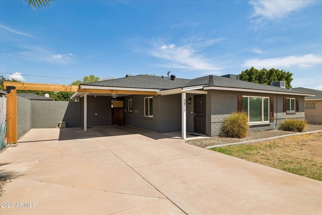 5817 N 18TH Street, Phoenix, AZ 85016