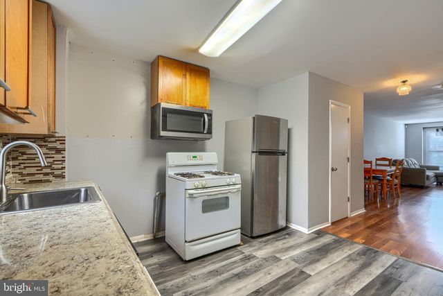 2858 HARLEM AVE, Baltimore, MD 21216
