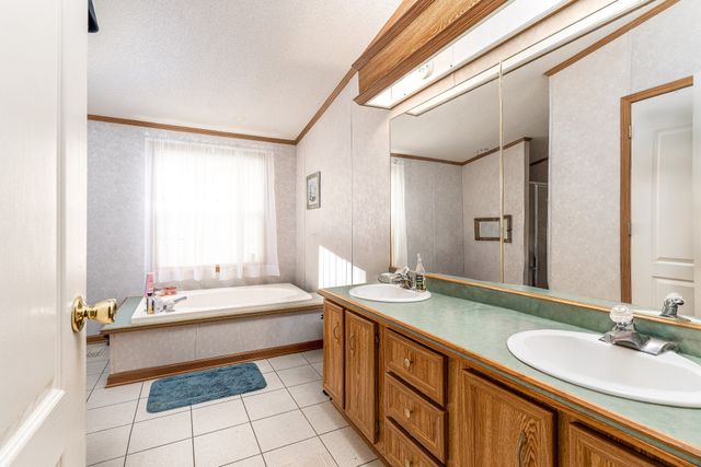 4870 Haley Ln, Columbia, TN 38401