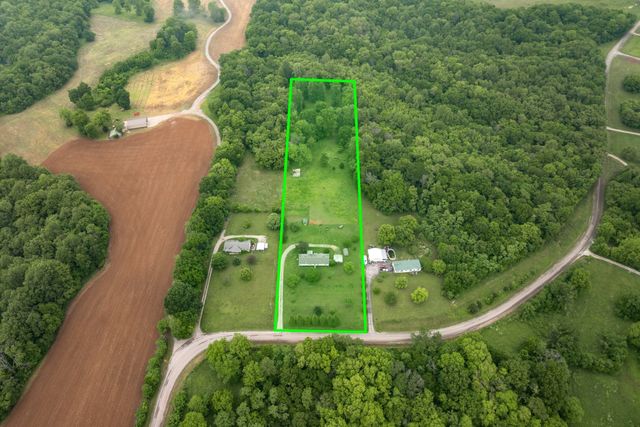 4870 Haley Ln, Columbia, TN 38401