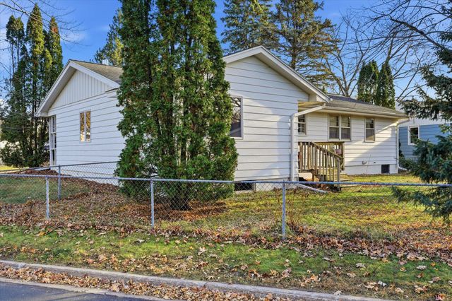 4857 Dillon Street, White Bear Lake, MN 55110