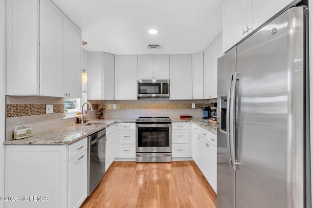 605B Lake Point Drive B, Lakewood, NJ 08701