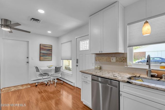 605B Lake Point Drive B, Lakewood, NJ 08701