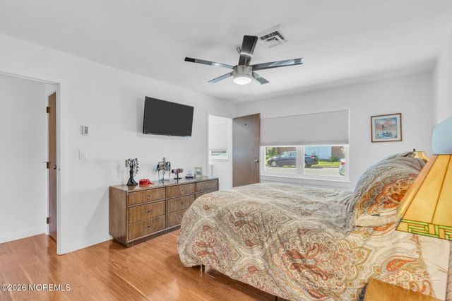 605B Lake Point Drive B, Lakewood, NJ 08701