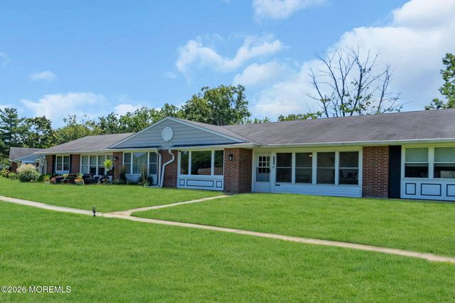 605B Lake Point Drive B, Lakewood, NJ 08701