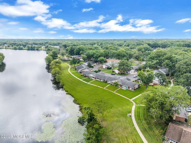 605B Lake Point Drive B, Lakewood, NJ 08701
