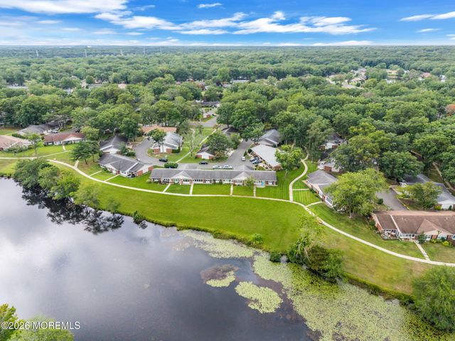 605B Lake Point Drive B, Lakewood, NJ 08701