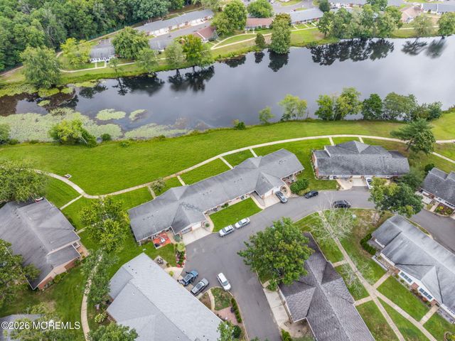 605B Lake Point Drive B, Lakewood, NJ 08701