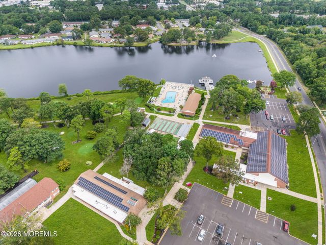 605B Lake Point Drive B, Lakewood, NJ 08701