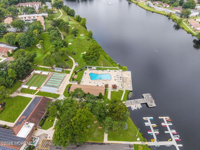 605B Lake Point Drive B, Lakewood, NJ 08701