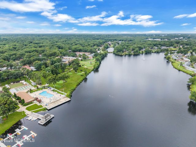 605B Lake Point Drive B, Lakewood, NJ 08701