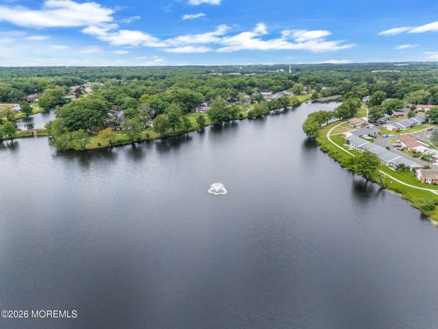 605B Lake Point Drive B, Lakewood, NJ 08701