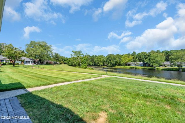 605B Lake Point Drive B, Lakewood, NJ 08701