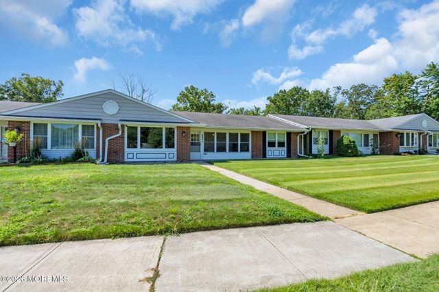 605B Lake Point Drive B, Lakewood, NJ 08701