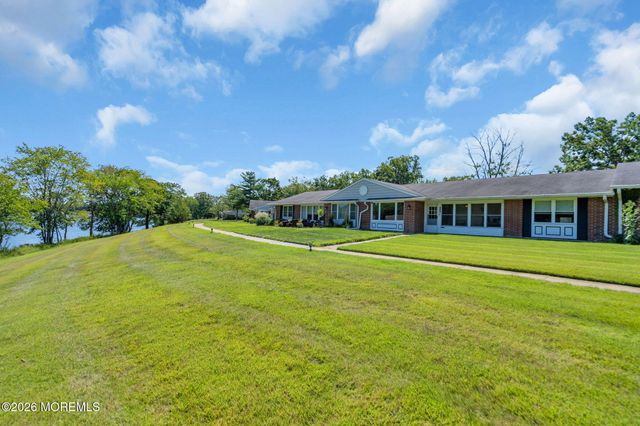 605B Lake Point Drive B, Lakewood, NJ 08701