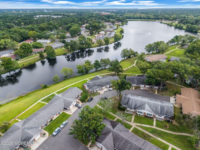 605B Lake Point Drive B, Lakewood, NJ 08701