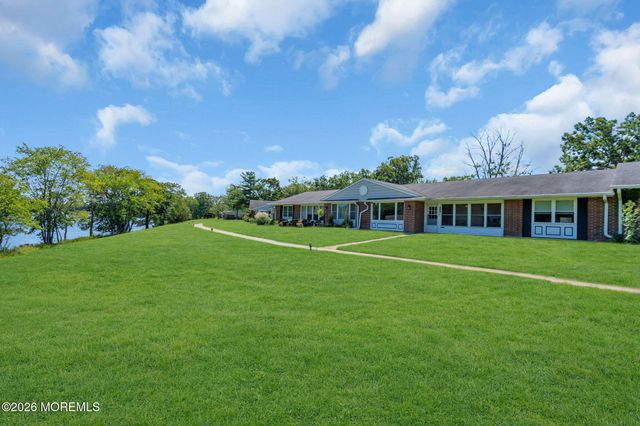 605B Lake Point Drive B, Lakewood, NJ 08701