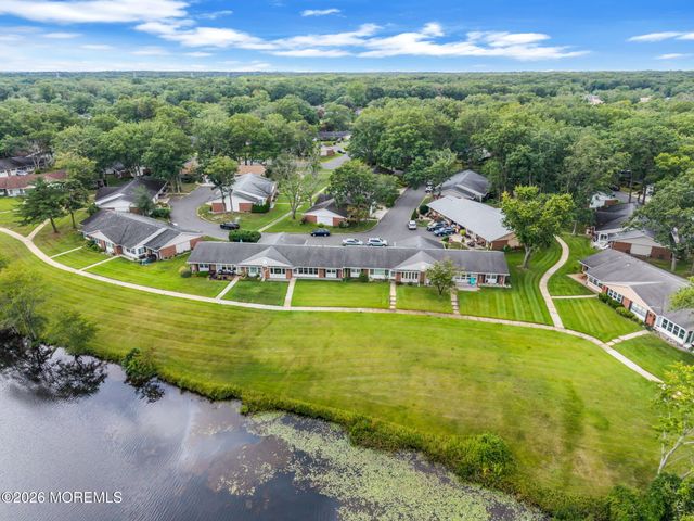605B Lake Point Drive B, Lakewood, NJ 08701