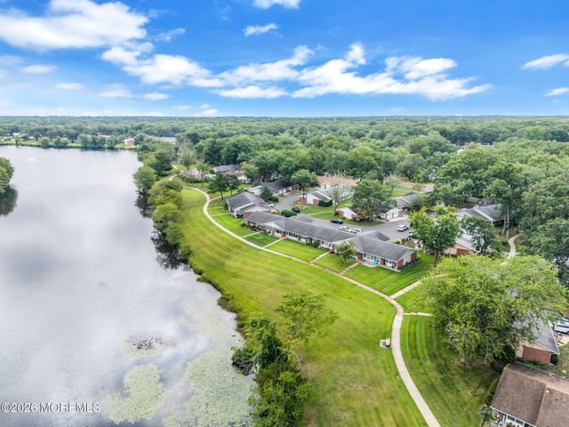 605B Lake Point Drive B, Lakewood, NJ 08701