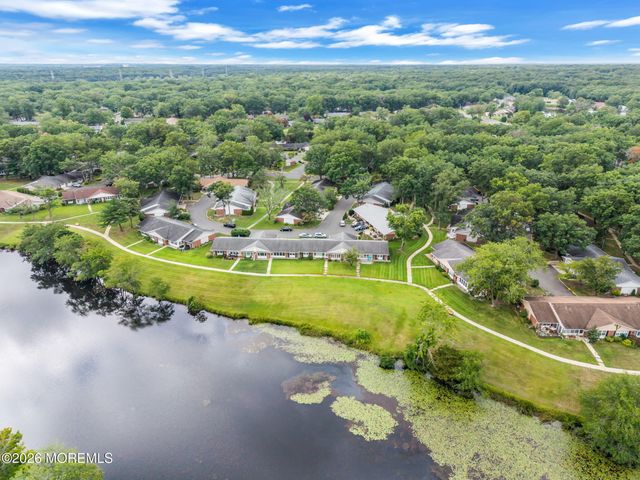 605B Lake Point Drive B, Lakewood, NJ 08701