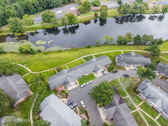 605B Lake Point Drive B, Lakewood, NJ 08701