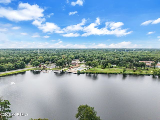 605B Lake Point Drive B, Lakewood, NJ 08701