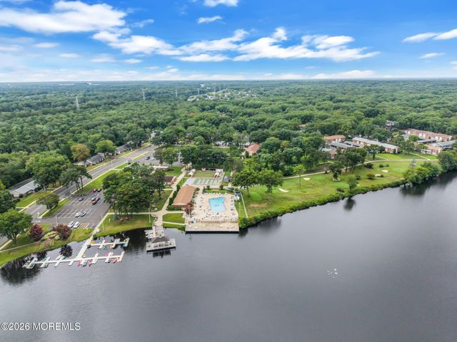 605B Lake Point Drive B, Lakewood, NJ 08701