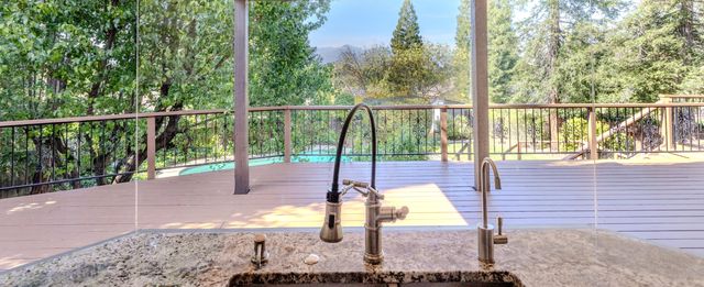 1688 El Capitan Drive, Redding, CA 96001