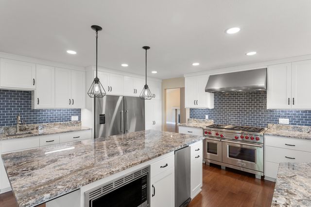 1688 El Capitan Drive, Redding, CA 96001