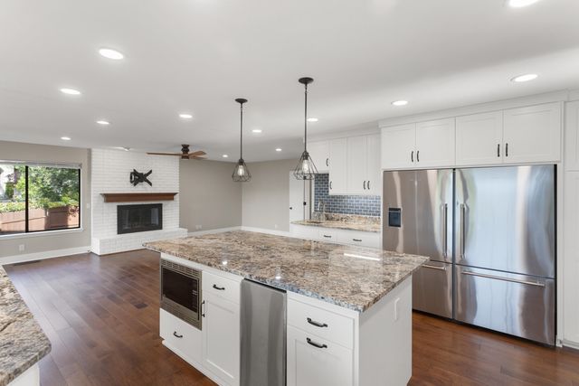 1688 El Capitan Drive, Redding, CA 96001