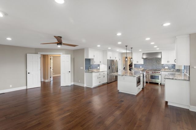 1688 El Capitan Drive, Redding, CA 96001